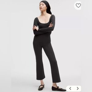 Stretch Spacer Flare Crop Pants.